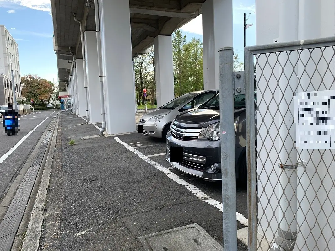 足立区谷中１丁目　月極駐車場